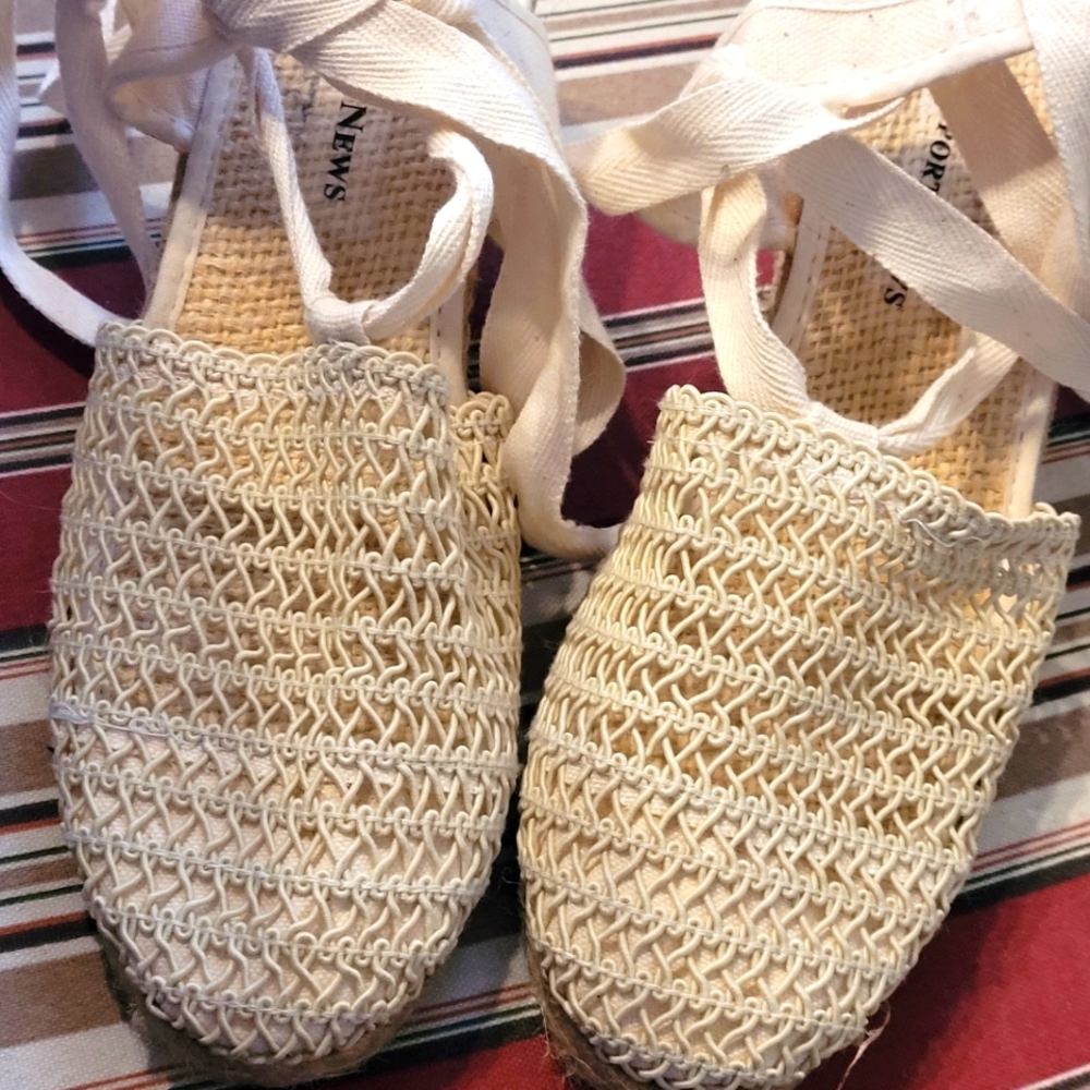 Newport News wedge heels
